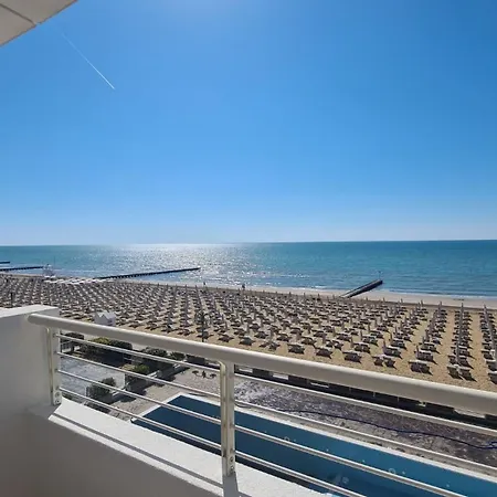 Residence Faro - Walterigato Apartments Solo Per Famiglie Lido di Jesolo Exterior photo